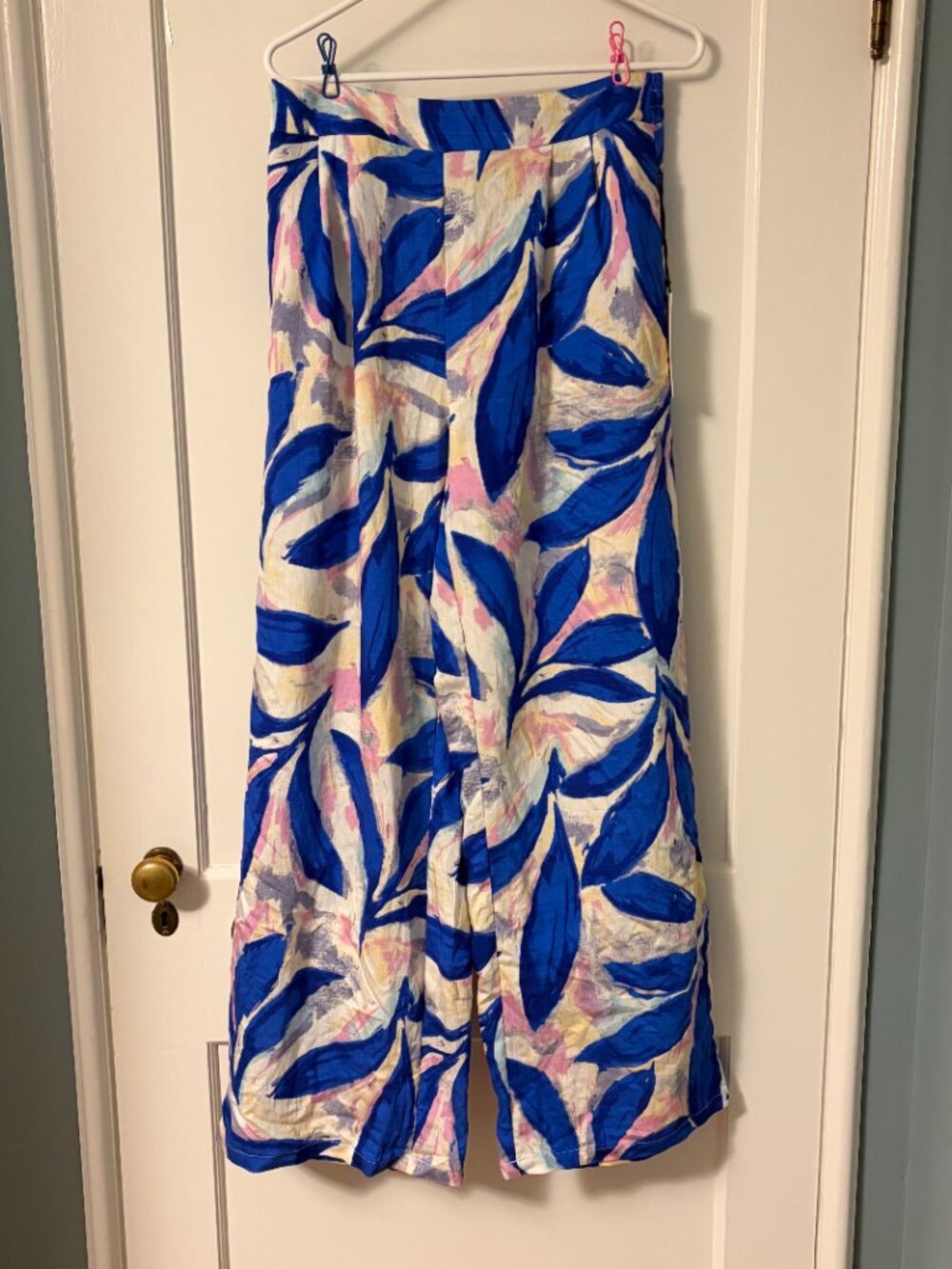 Milk + Honey leaf printed satin wide leg pull on pants size large NWT tropical